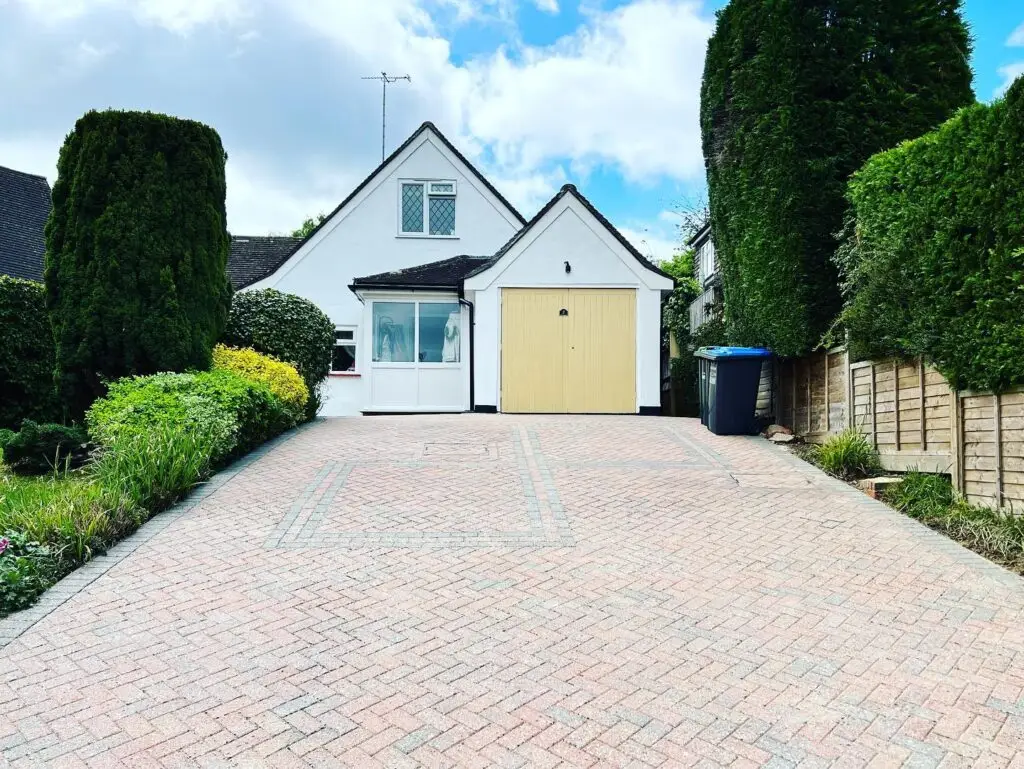 driveway clean in Crawley