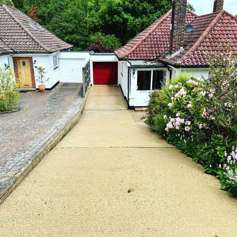 driveway clean in Crawley
